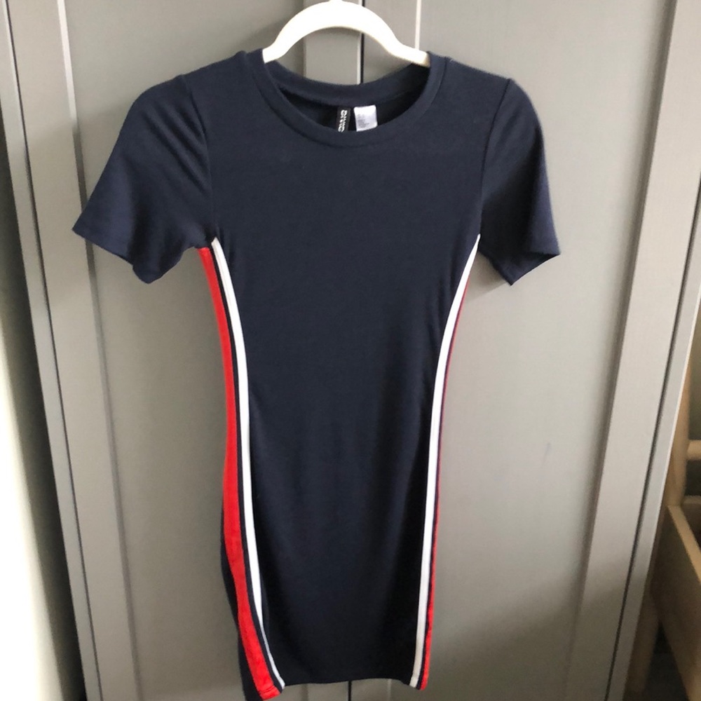 EUC H&M Divided brand ribbed bodycon dress navy with stripes size 2